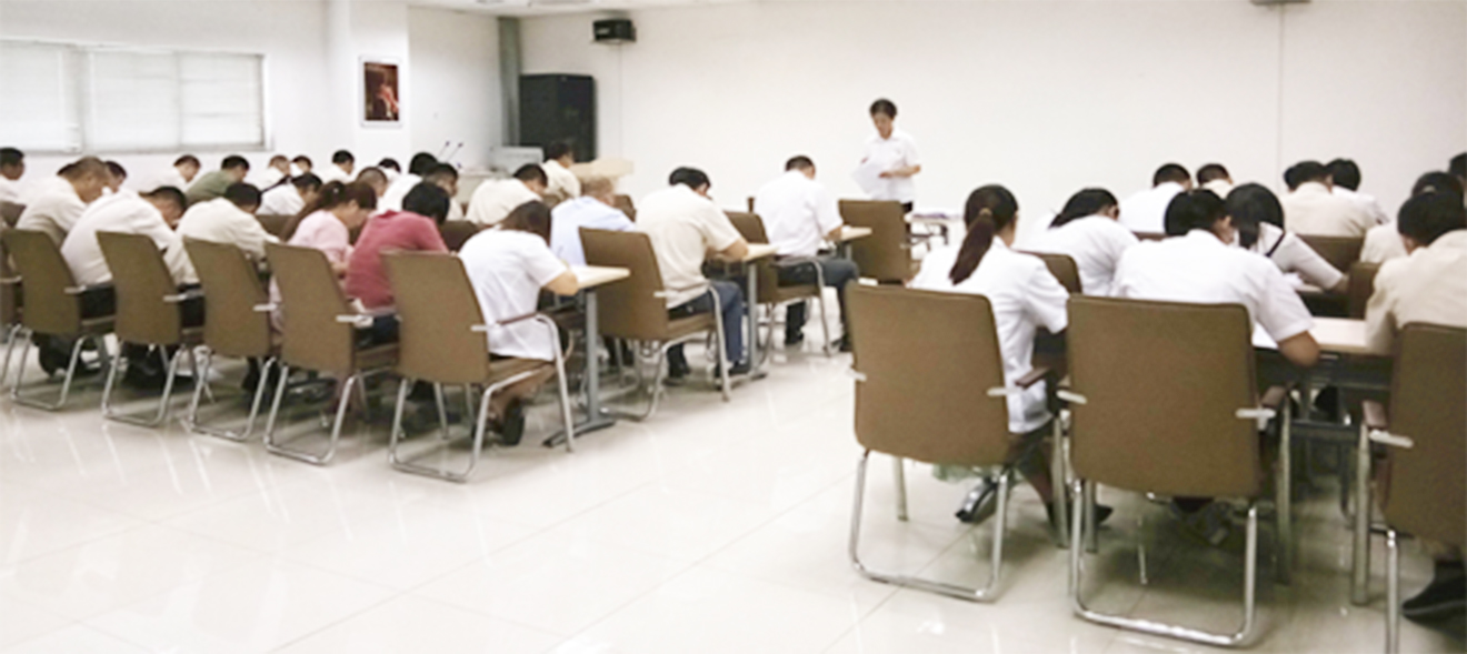 行垃圾分類 創(chuàng)綠色家園(圖2) 行垃圾分類 創(chuàng)綠色家園(圖2)